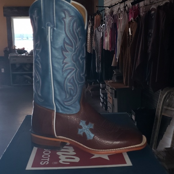 Ladies Tony Lama Boots - Picture 2 of 6